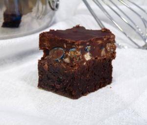 Almond Crunch Brownies