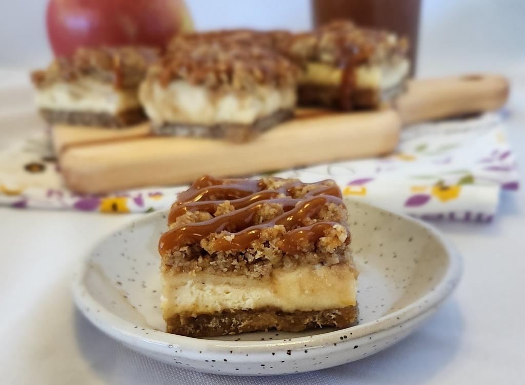 Caramel Apple Cheesecake Cookie Bar